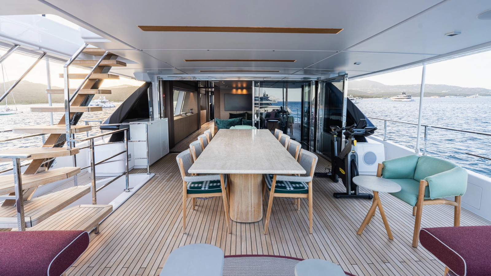 108' 2024 Custom Line Navetta 33
