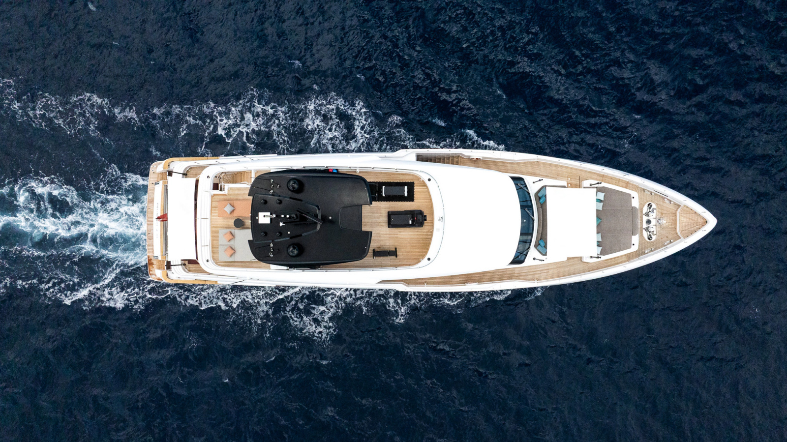 2024 Custom Line Navetta 33