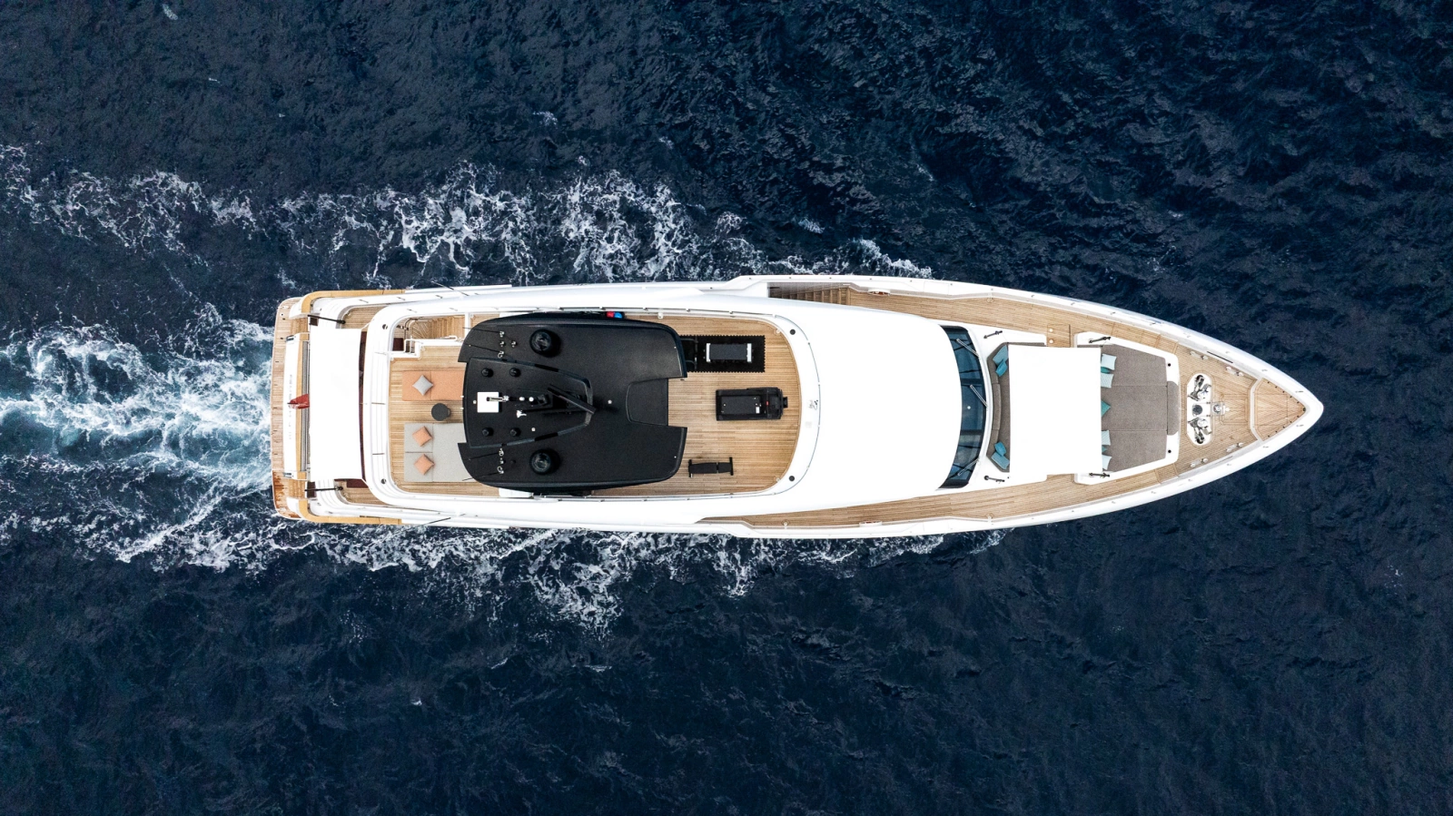 2024 Custom Line Navetta 33
