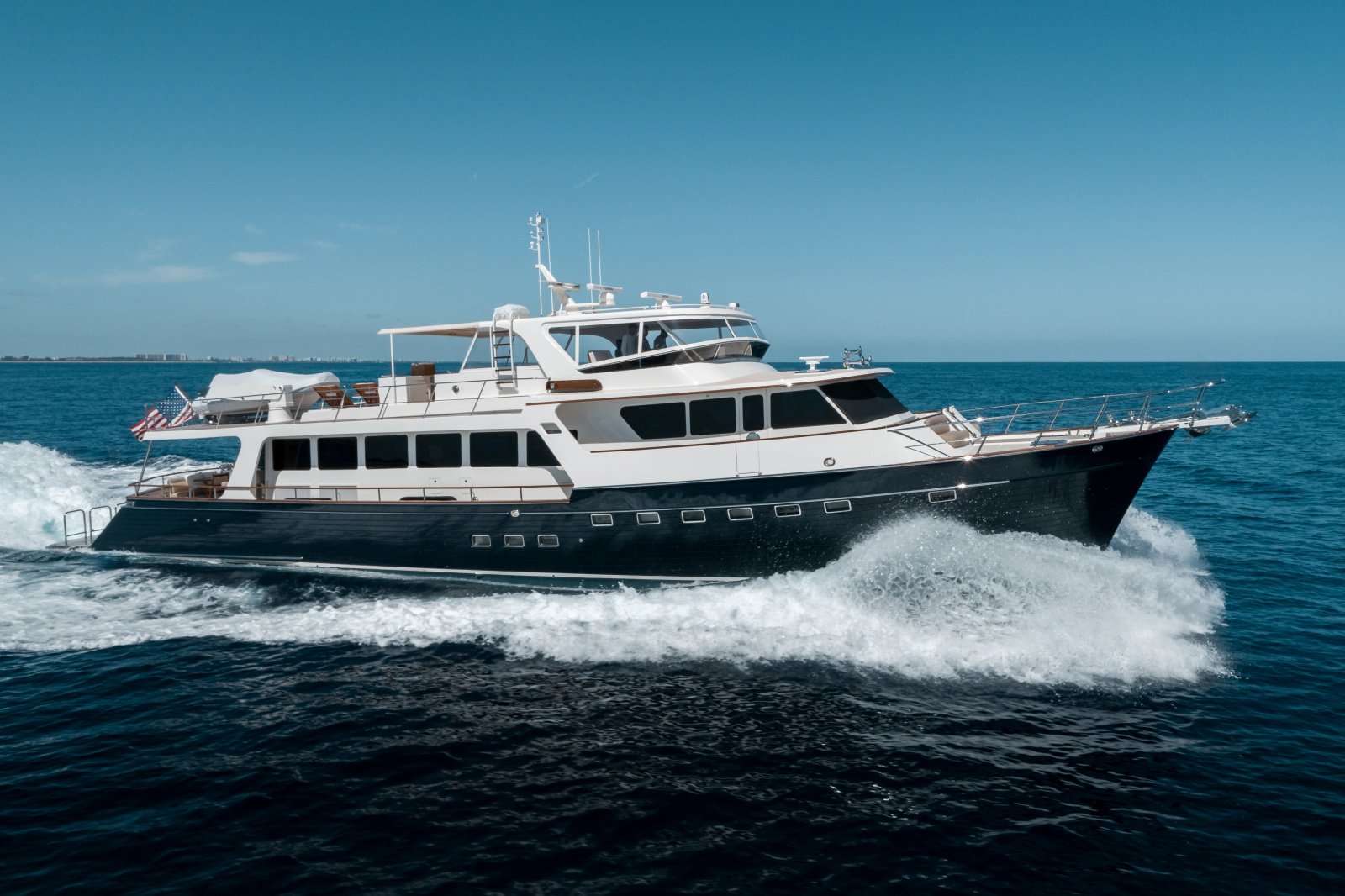 97' 2011 Marlow Explorer
