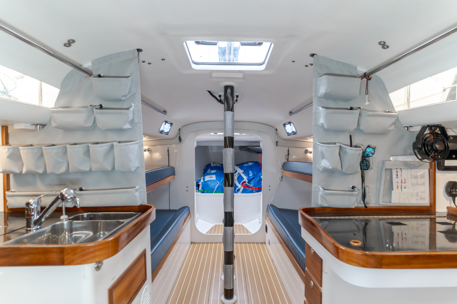 2019 J Boats J/121