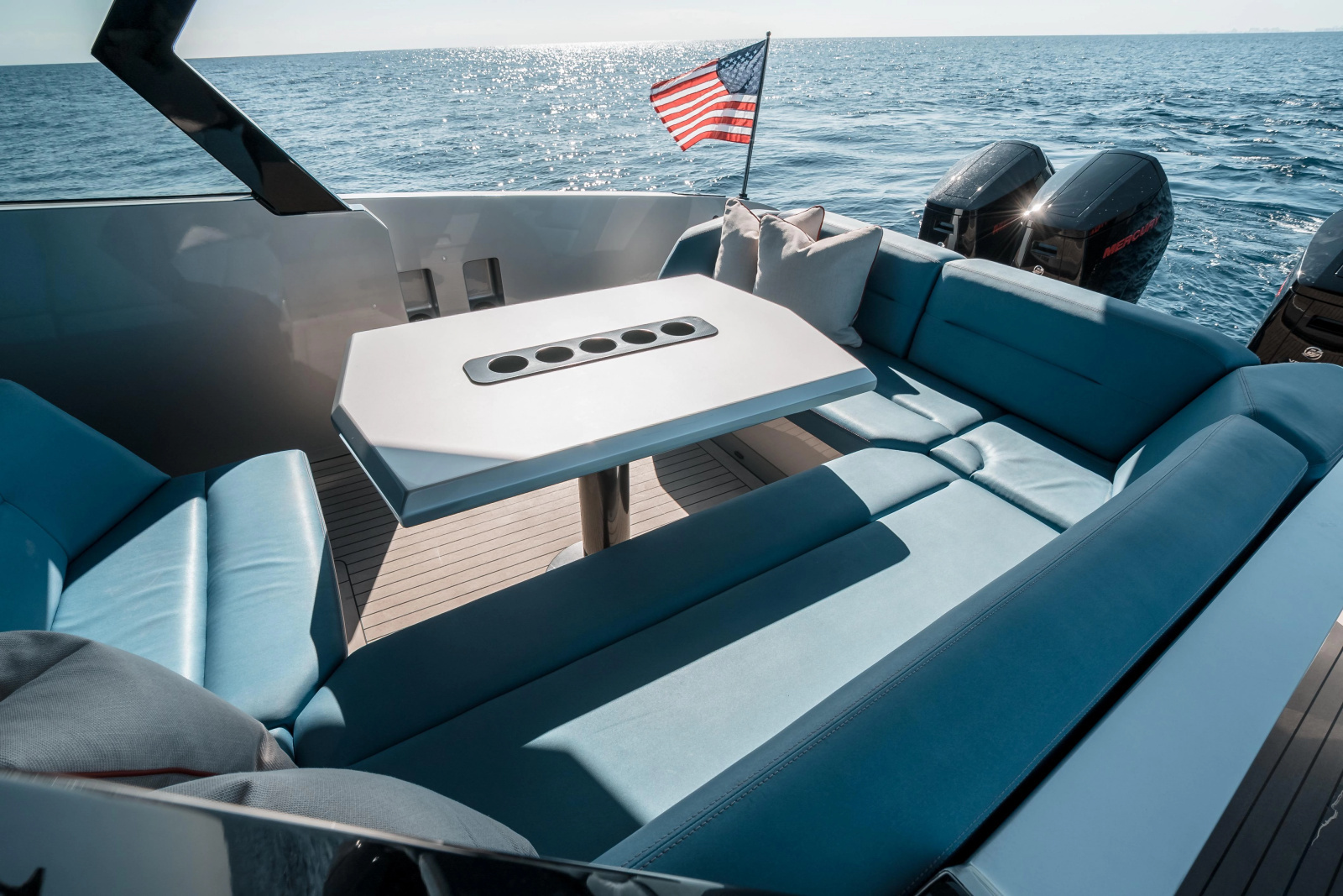 2023 Vanquish Yachts VQ45 Veloce Hardtop