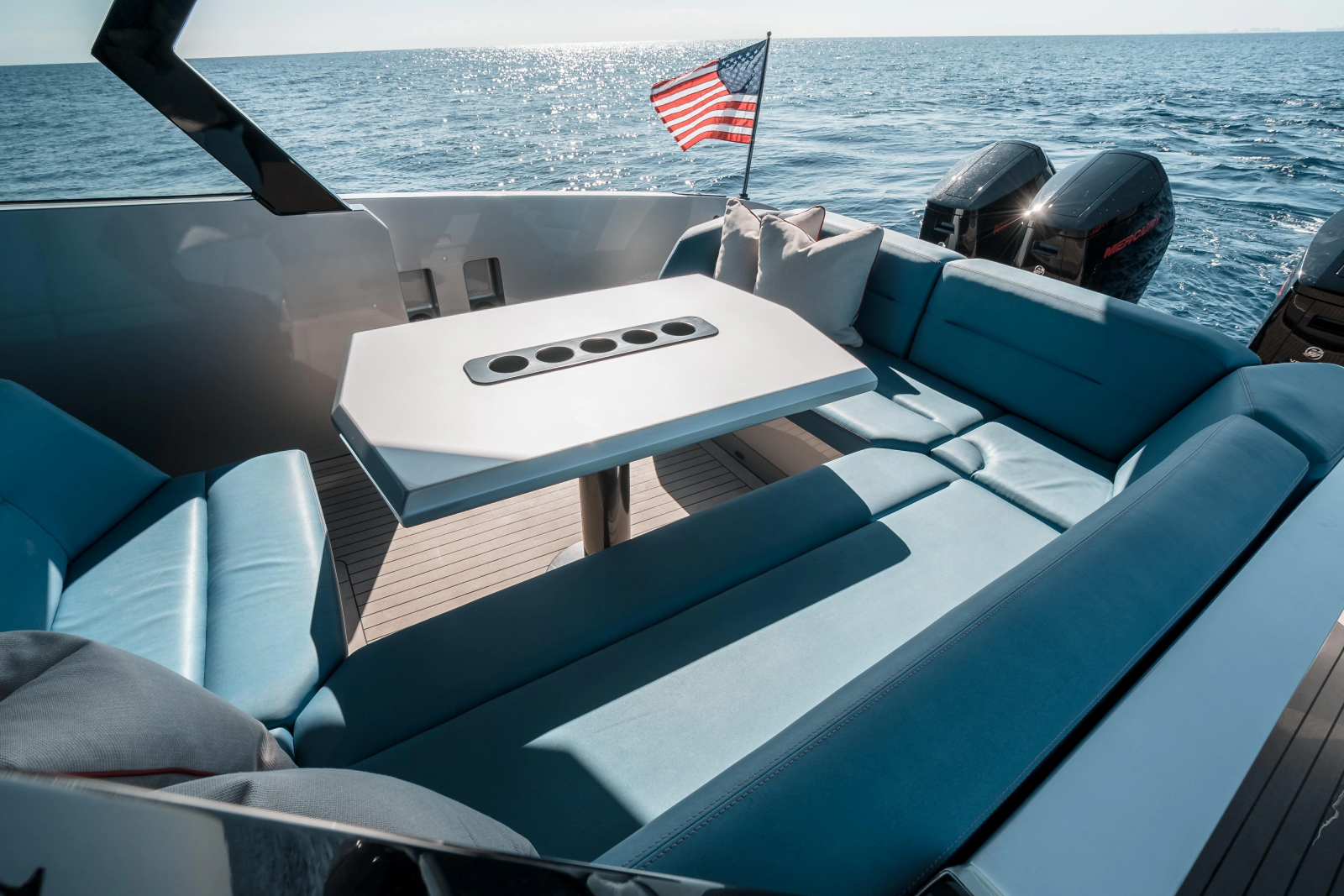 2023 Vanquish Yachts VQ45 Veloce Hardtop