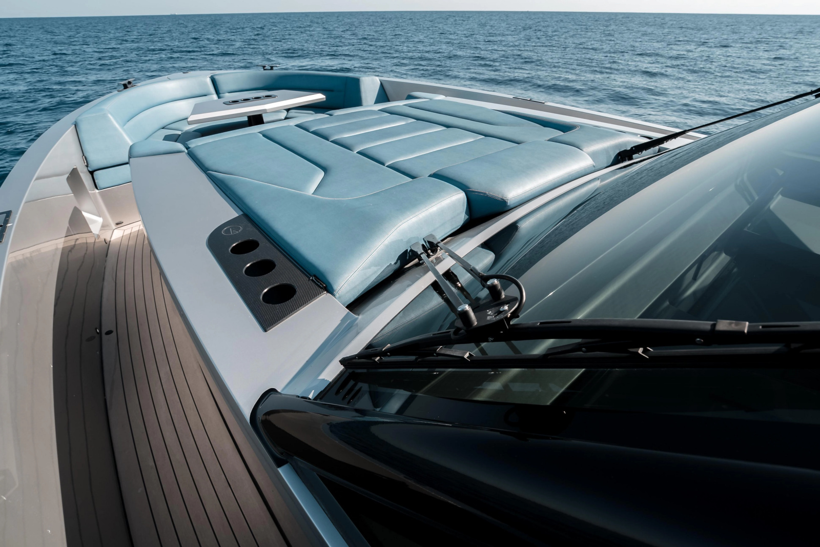 2023 Vanquish Yachts VQ45 Veloce Hardtop