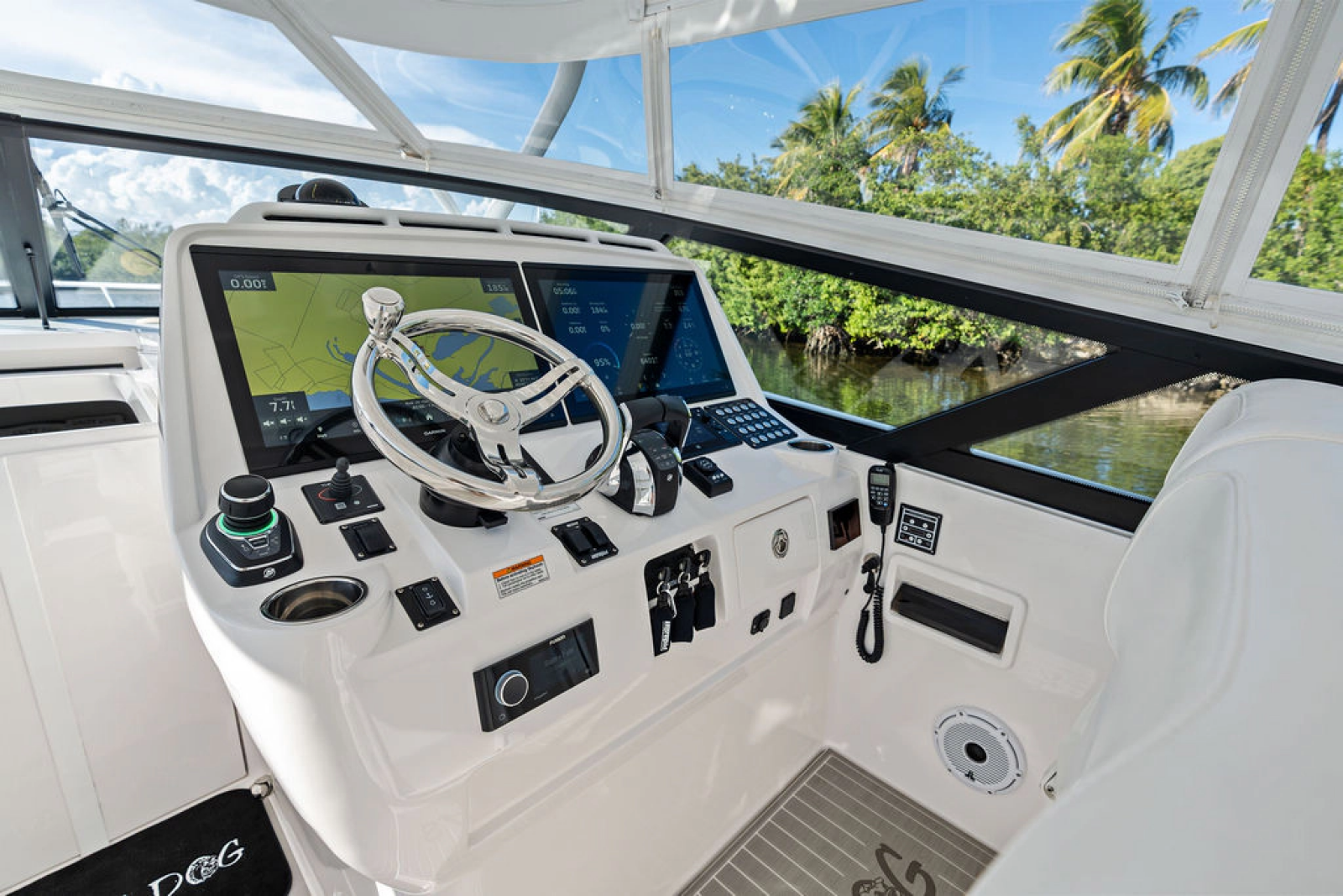 2022 Intrepid 438