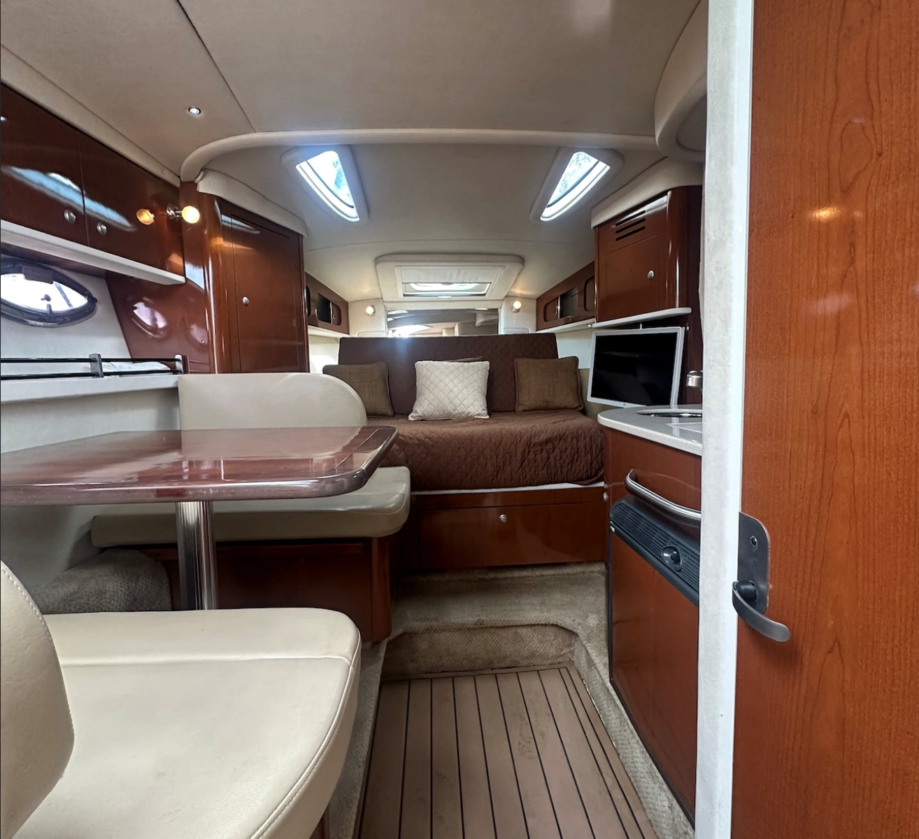2008 Sea Ray 290 Sundacer