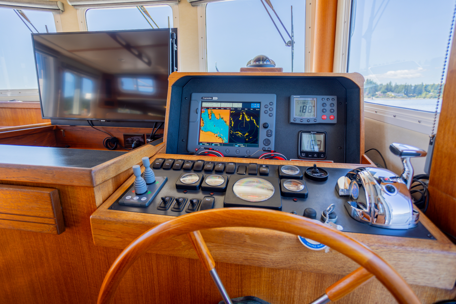 2005 Nordic Tugs 37 Fly