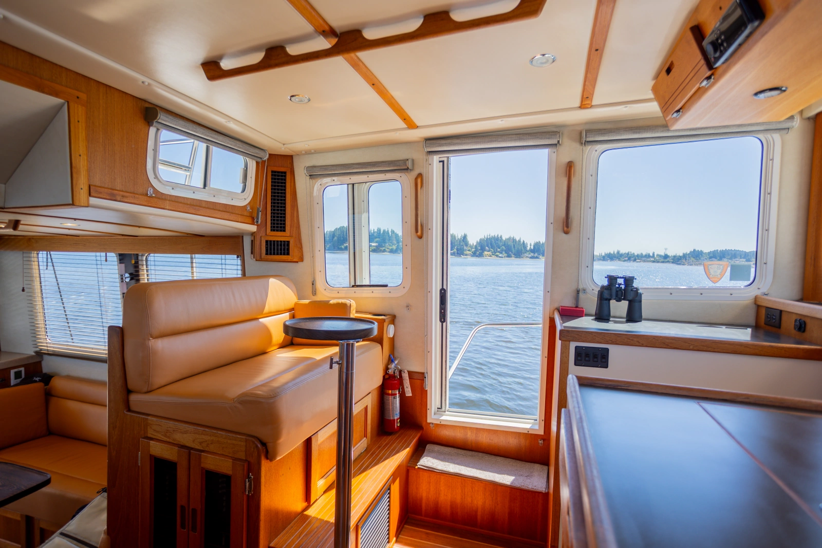 2005 Nordic Tugs 37 Fly