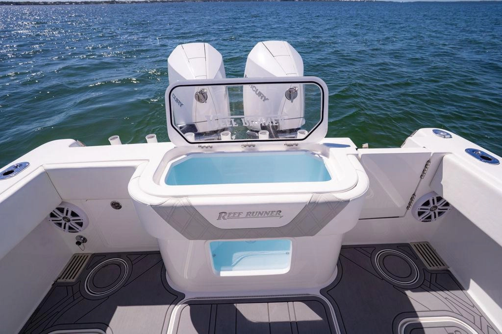 2023 Reef Runner 340 Center Console
