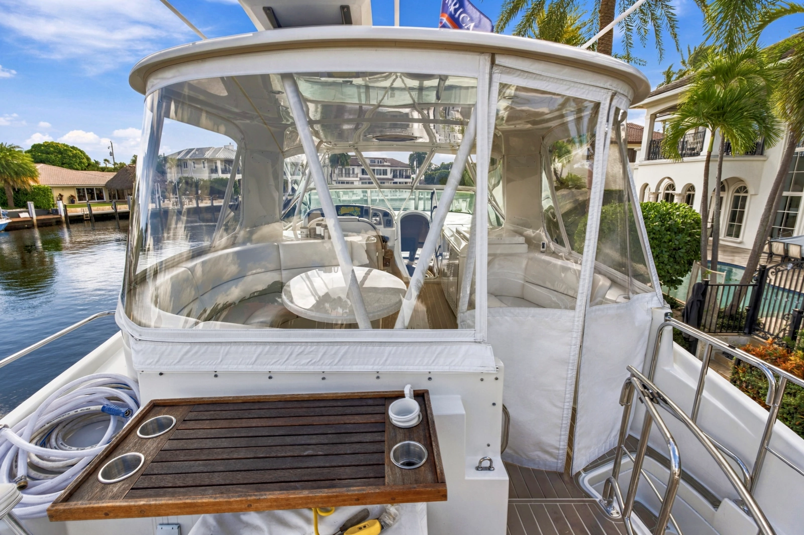 2009 Carver 56 Voyager