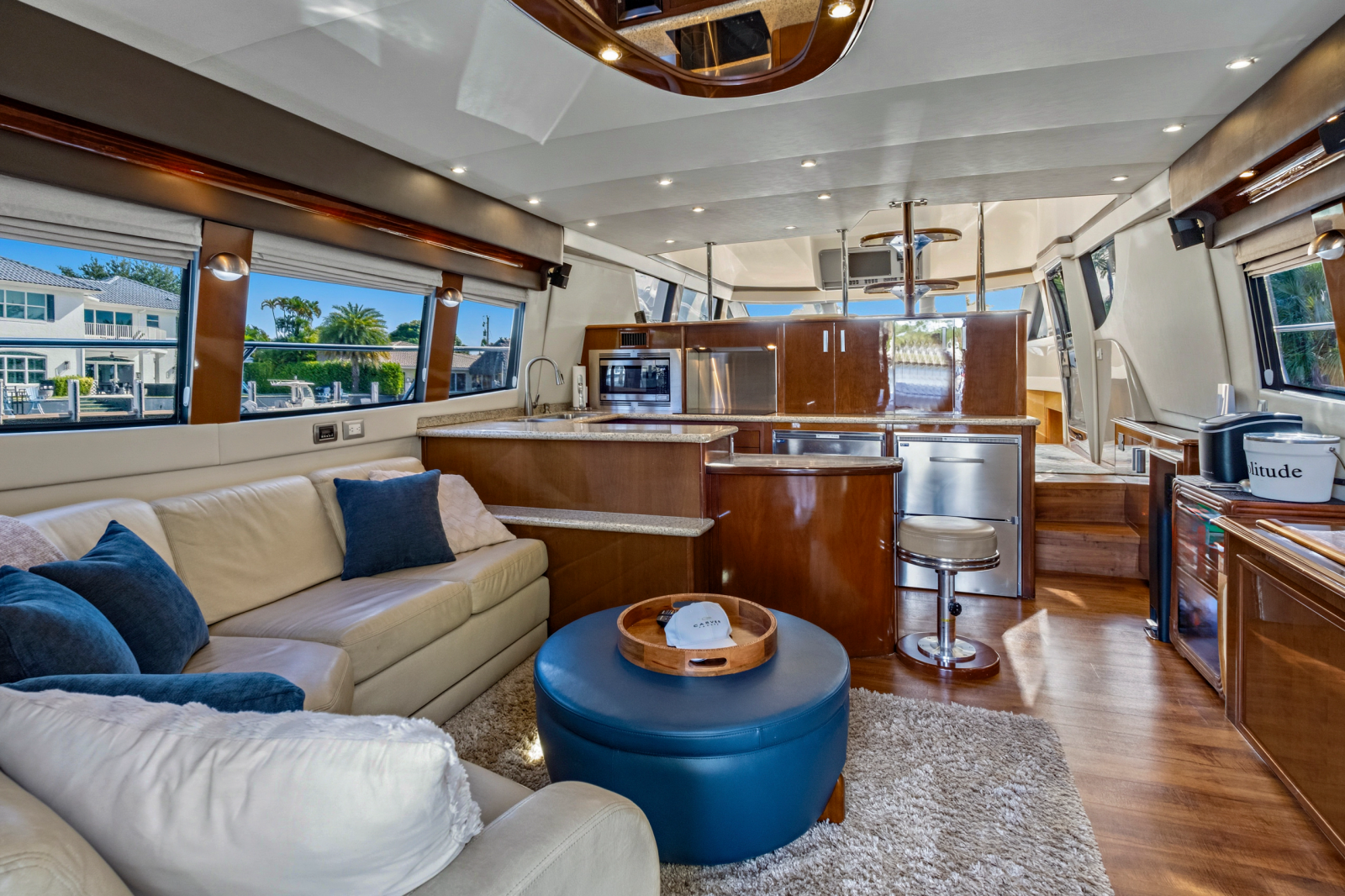 2009 Carver 56 Voyager