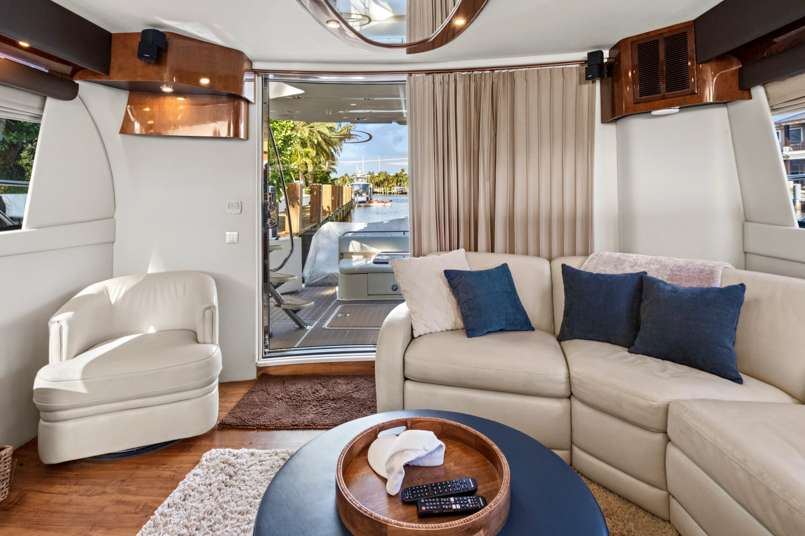 2009 Carver 56 Voyager