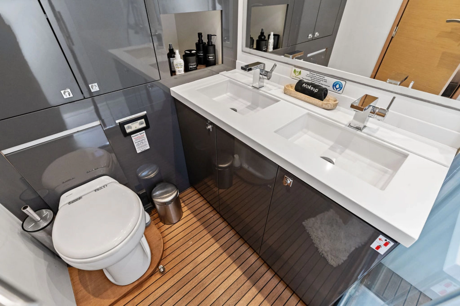 2016 Fountaine Pajot Victoria 67