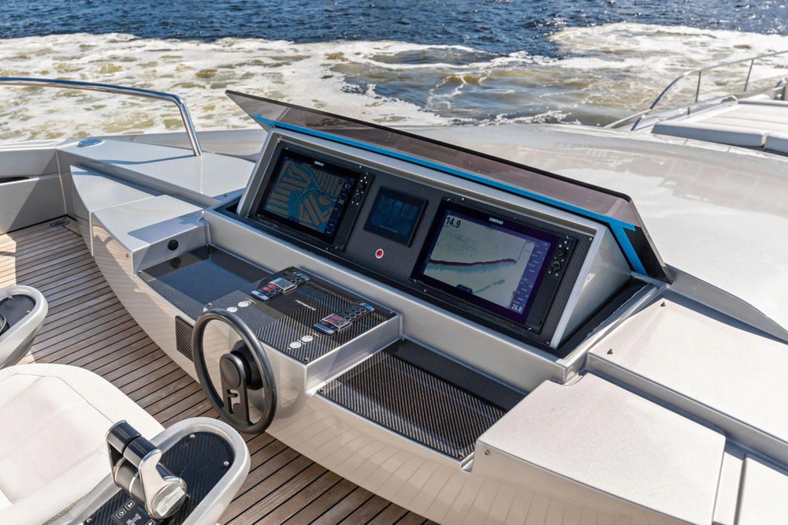 2022 Pershing 9X