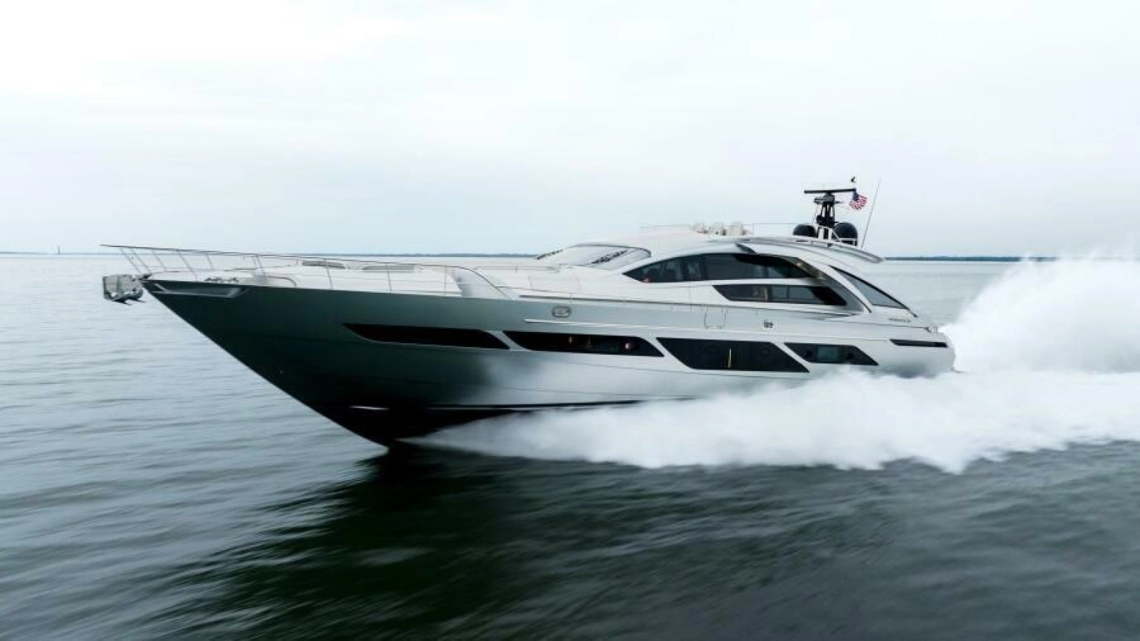 92' 2022 Pershing 9X