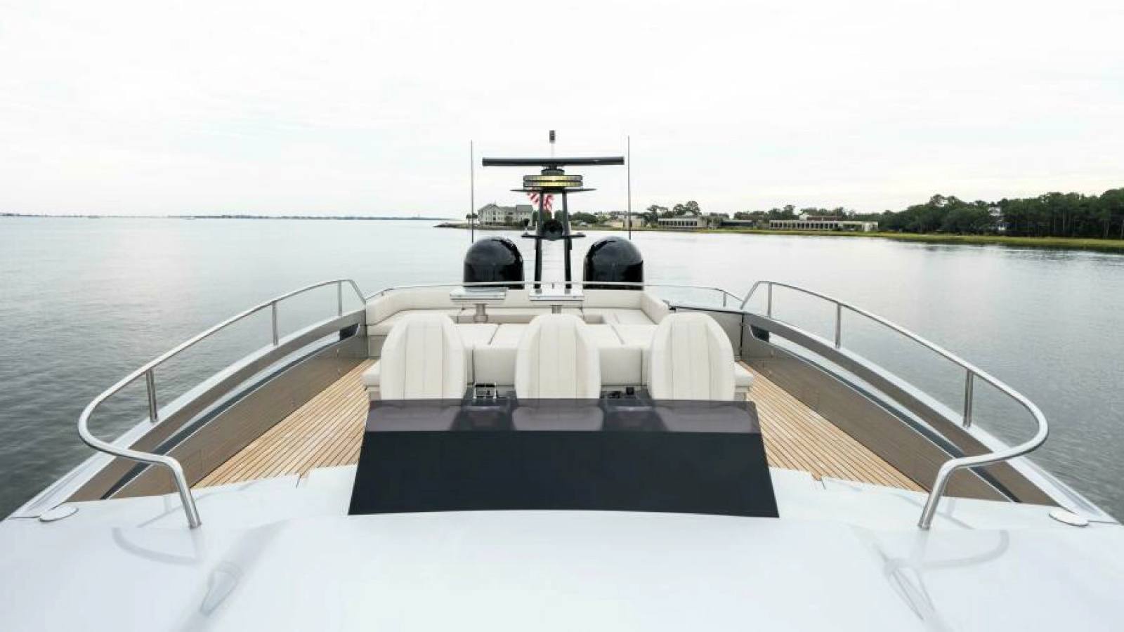 2022 Pershing 9X