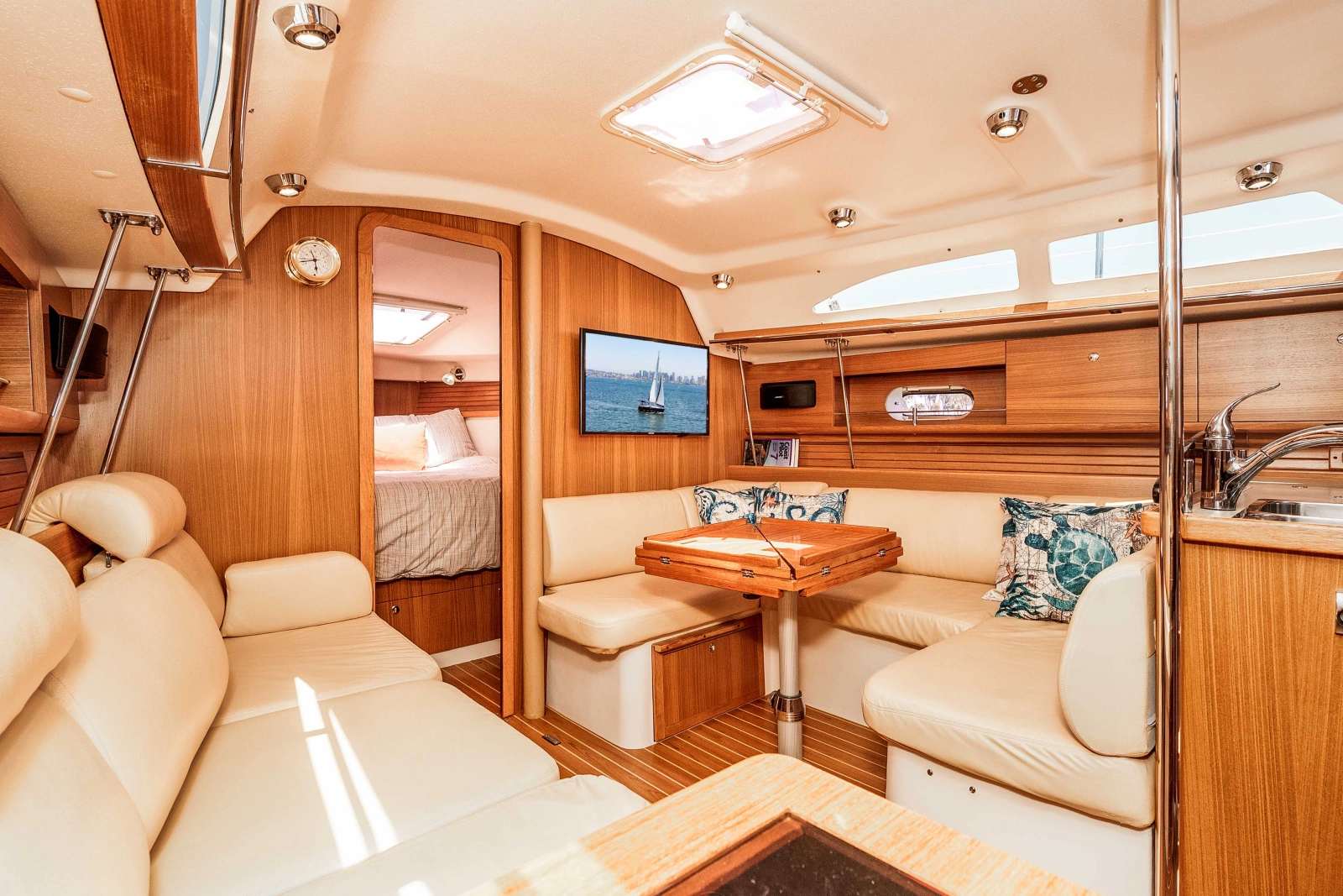 2013 Catalina 355