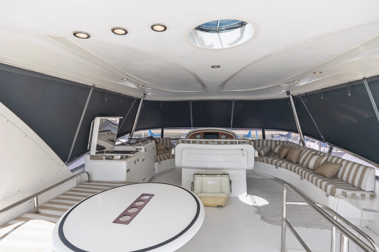 2005 Horizon 64 Elegance — The Elysium