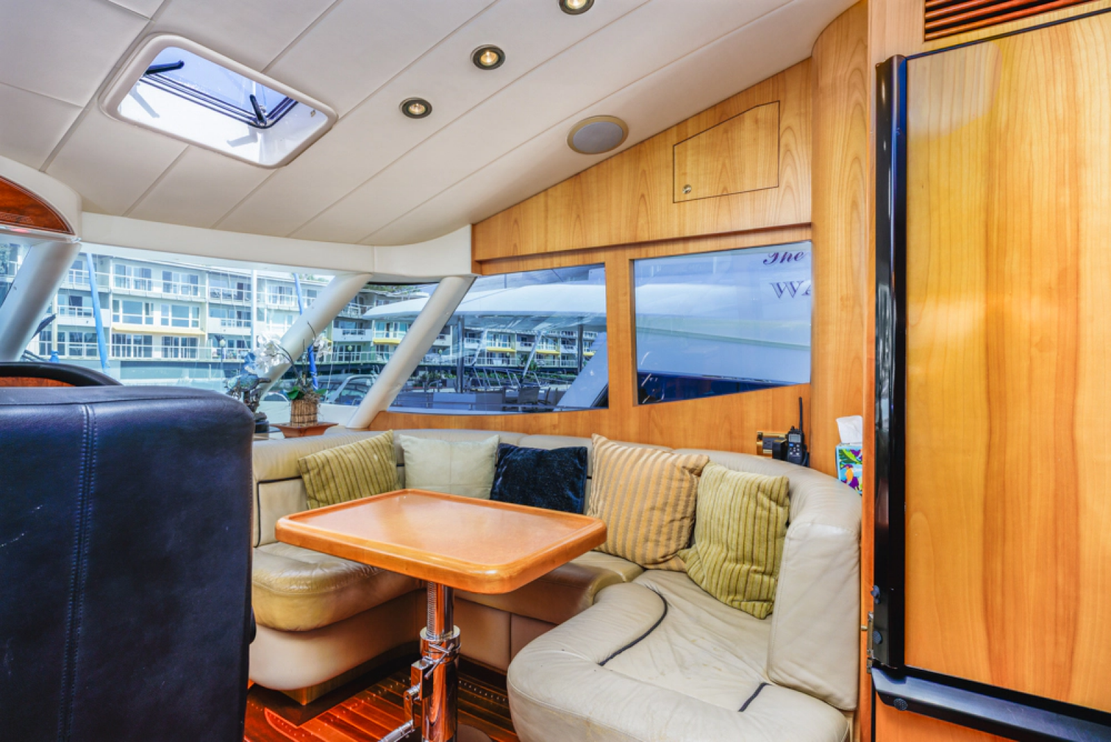 2005 Horizon 64 Elegance — The Elysium