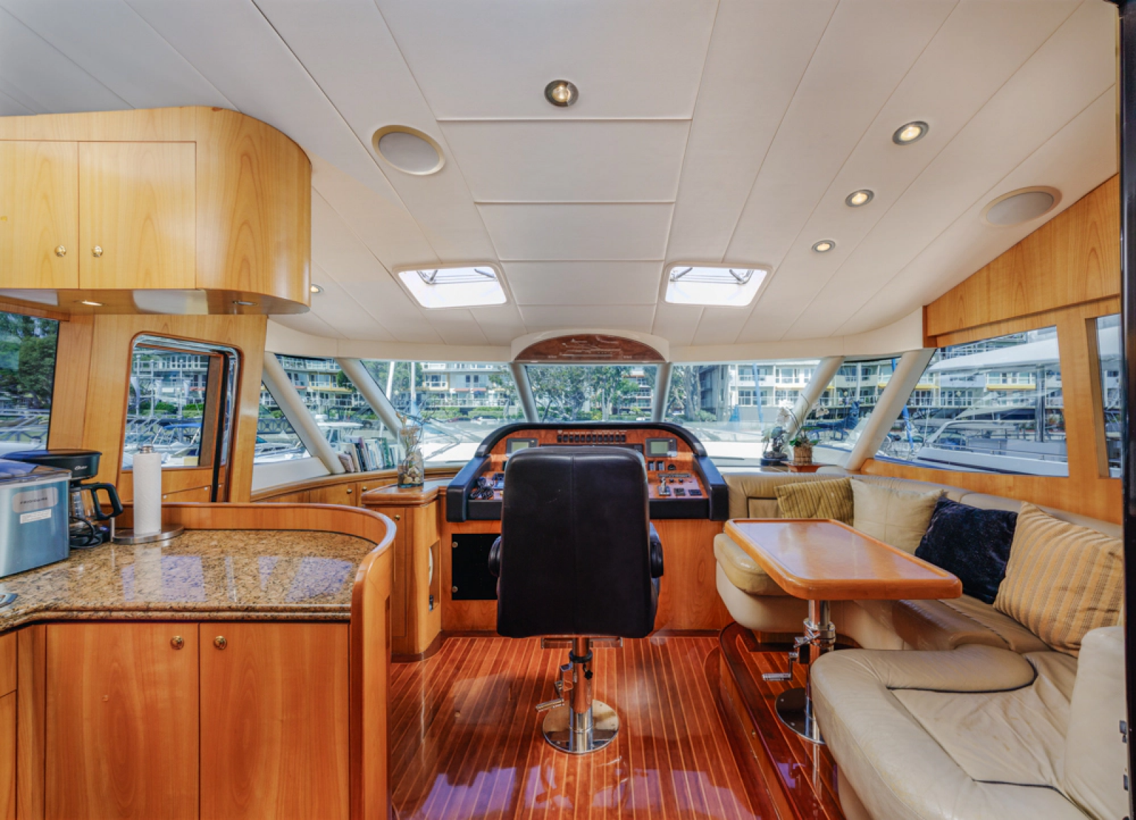 2005 Horizon 64 Elegance — The Elysium