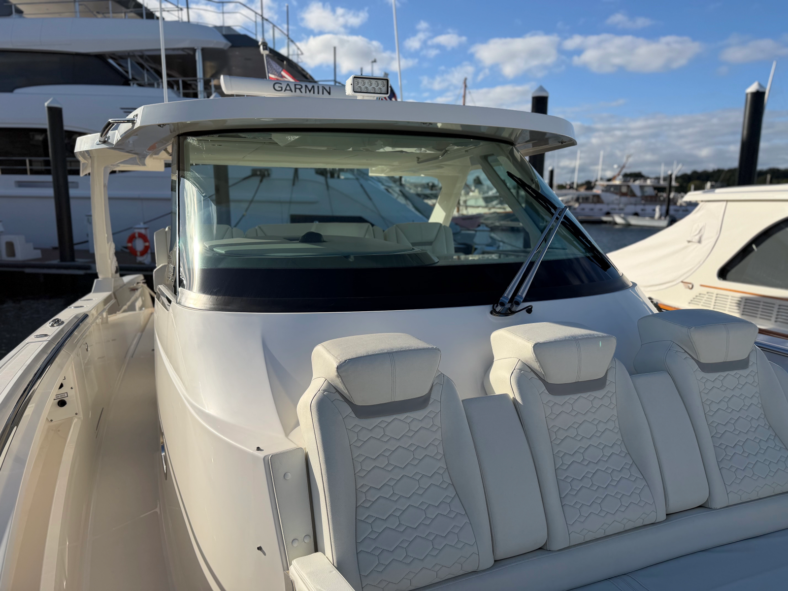 2023 Tiara Yachts 43 LS