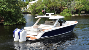 OSO DEL MAR Worth Avenue Yachts