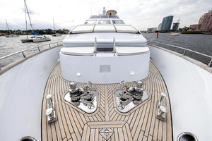 100ft Azimut Yacht For Sale