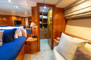 100ft Azimut Yacht For Sale