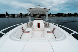 32ft Intrepid Yacht For Sale