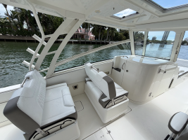 32ft World Cat Yacht For Sale