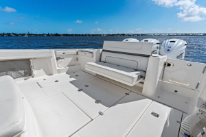 37ft Pursuit Yacht For Sale