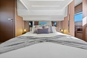 2022 Prestige 520 Flybridge thumbnail 39