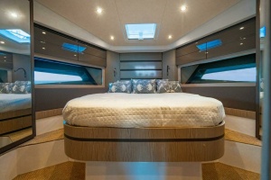 Relax Josephine 45ft Azimut Yacht For Sale