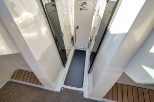 2LW 34ft Chris Craft Yacht For Sale