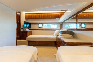 VENTURES64 48ft Riviera Yacht For Sale