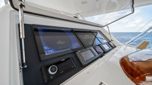 Flybridge Helm Electronics Console