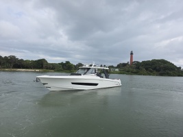 BFT 42ft Boston Whaler Yacht For Sale