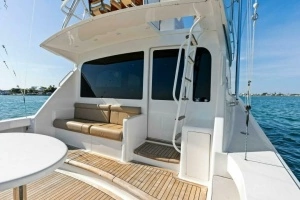 2003 Viking 48 Convertible thumbnail 6