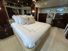 Serendipity 94ft Lazzara Yachts Yacht For Sale