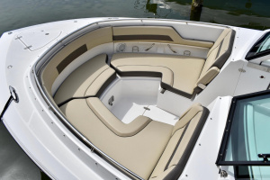 In Pursuit 32ft Pursuit Yacht For Sale