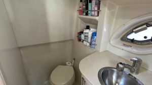 Andrews Place 33ft Sea Ray Yacht For Sale