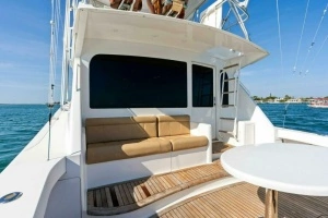 2003 Viking 48 Convertible thumbnail 8