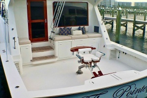 Photo 6226267 for 2001 Donzi 73 Sport Yacht  2001 Donzi 73' Sport Fish  Cockpit 5
