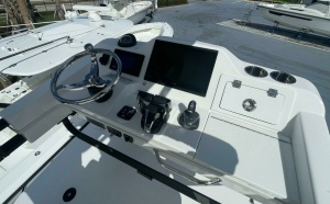 33ft Everglades Yacht For Sale