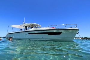 In Stock 2024 Nimbus T11 260 40ft Nimbus Yacht For Sale