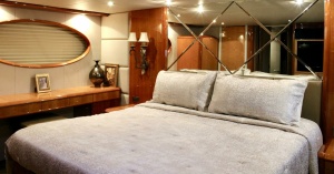 Kathleen 74ft Lazzara Yachts Yacht For Sale