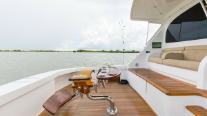 2017 72 Viking Enclosed Bridge Share-E Rear Deck (8)
