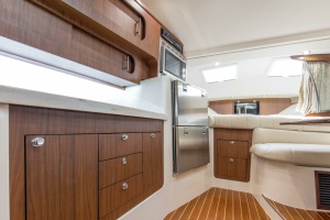 2016 Grady-White 370 Express thumbnail 2