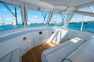 ENCHANTRESS 65ft Hatteras Yacht For Sale