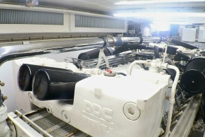 Photo 6226277 for 2001 Donzi 73 Sport Yacht  2001 Donzi 73' Sport Fish  Engine Room (7)